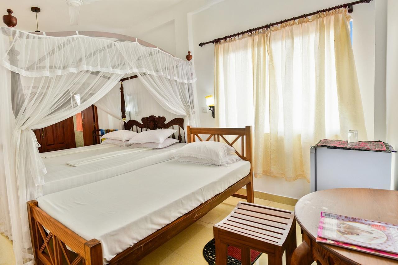 Hotel Dolphin היקדואה מראה חיצוני תמונה