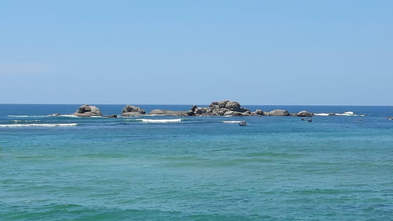 Hotel Dolphin היקדואה מראה חיצוני תמונה